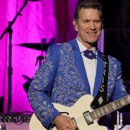 Chris Isaak Parking