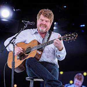 Mac McAnally Image