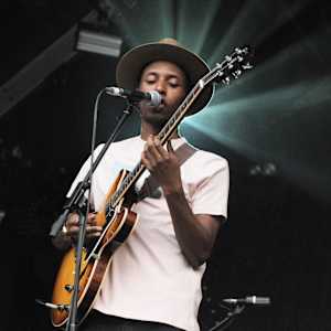 Samm Henshaw Image