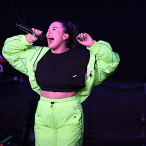 Lauren Spencer Smith Image