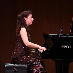 Angela Hewitt Image