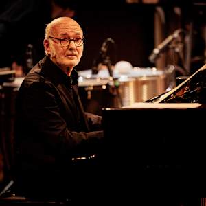 Ludovico Einaudi Image