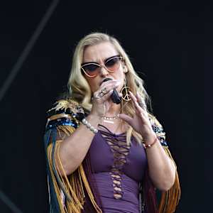 Anastacia Image