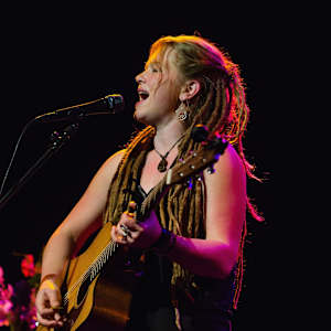 Crystal Bowersox Image