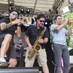 No Te Va Gustar Image