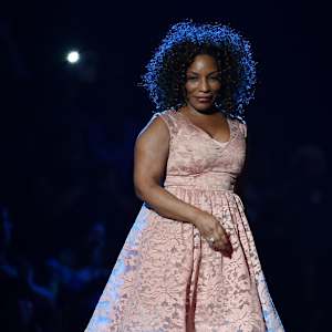Stephanie Mills Image