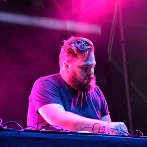 Com Truise Image