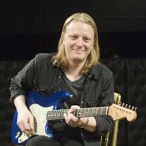 Matt Schofield Image