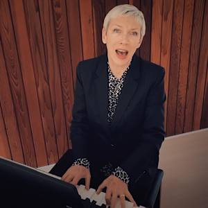 Annie Lennox Image