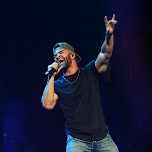 Dylan Scott Image