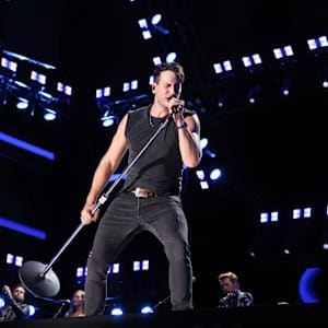 Russell Dickerson Image