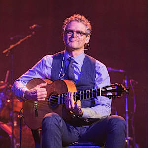 Jesse Cook Image