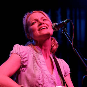 Kelly Willis Image