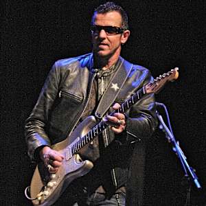 Gary Hoey Image