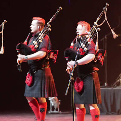 Red Hot Chilli Pipers - Tribute