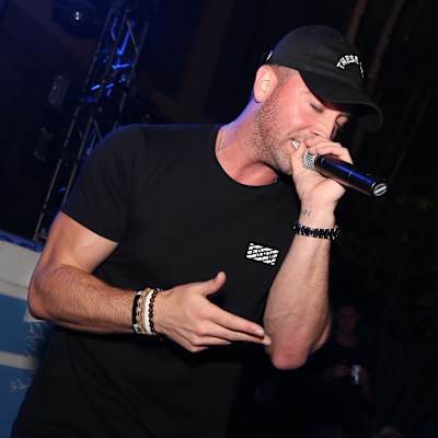 mike - Mike Stud