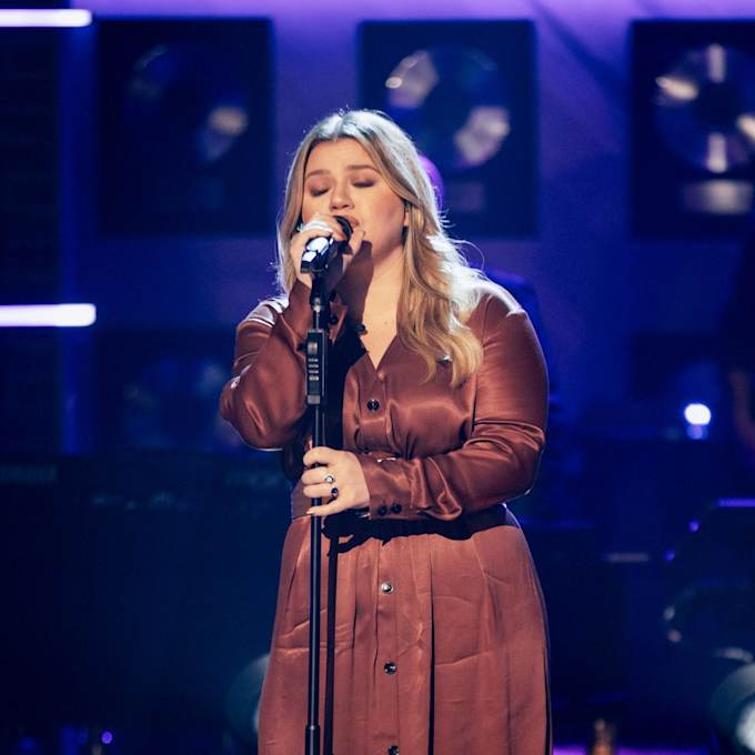 Kelly Clarkson Parking