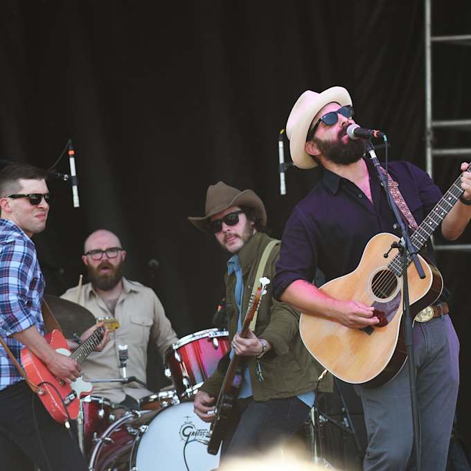 Drew Holcomb and the Neighbors