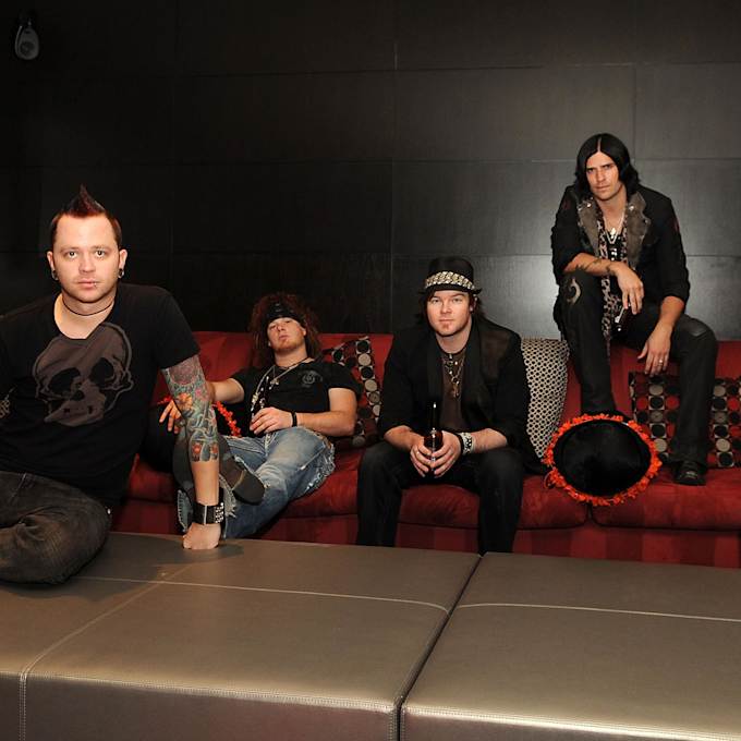 Hinder