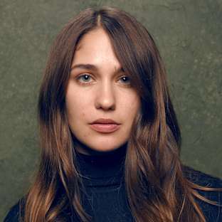 Lola Kirke Image