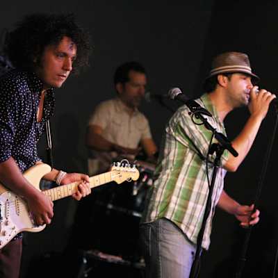 Los Amigos Invisibles